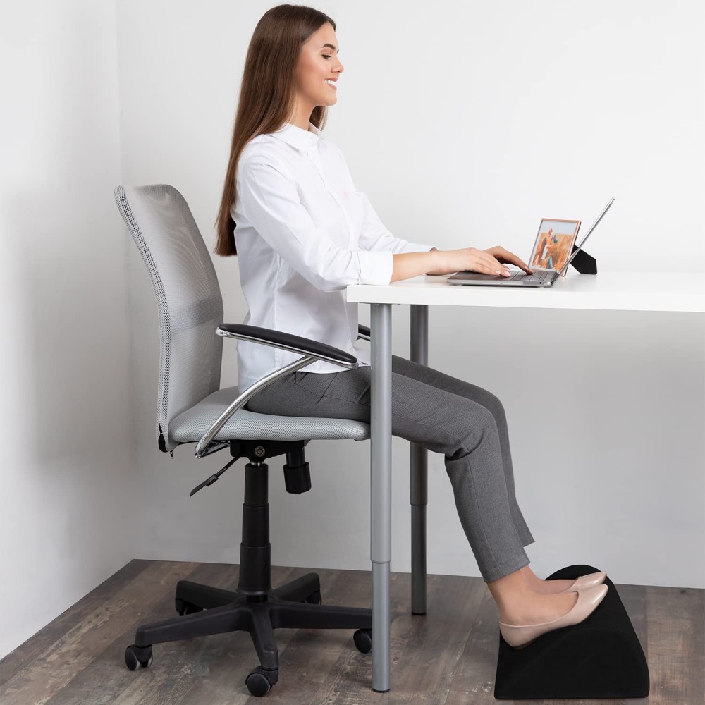 Under Desk Foot Rest: image 9